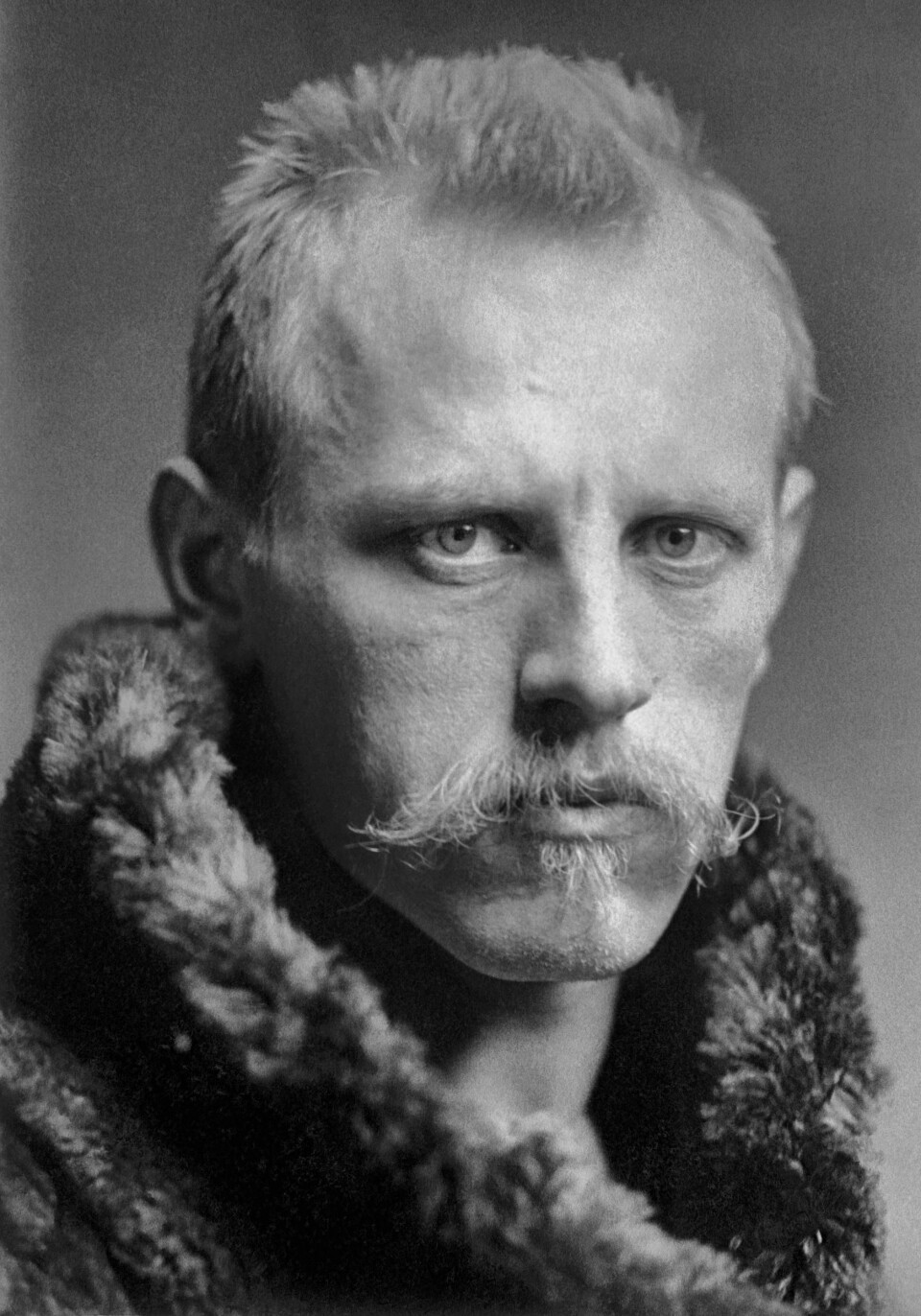 Portrett av Fridtjof Nansen. (Foto: Henry van der Weyde/Wikimedia commons)
