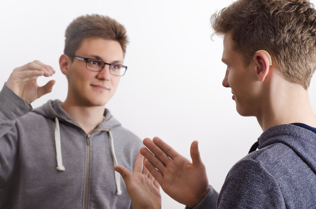 De aller fleste uten hørsel kan tegnspråk. Man kan man tenke i tegn? (Foto: Phoenixns / Shutterstock / NTB scanpix) De aller fleste uten hørsel kan tegnspråk. Man kan man tenke i tegn? (Foto: Phoenixns / Shutterstock / NTB scanpix)