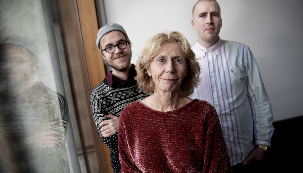 Peter Daatland (t.v.), Bodil Maroni Jensen og Einar Stray lager NMHs nye podkaster Lyden av, som ville komme ut med en ukes mellomrom. (Foto: Paal Audestad) Peter Daatland (t.v.), Bodil Maroni Jensen og Einar Stray lager NMHs nye podkaster Lyden av, som ville komme ut med en ukes mellomrom. (Foto: Paal Audestad)