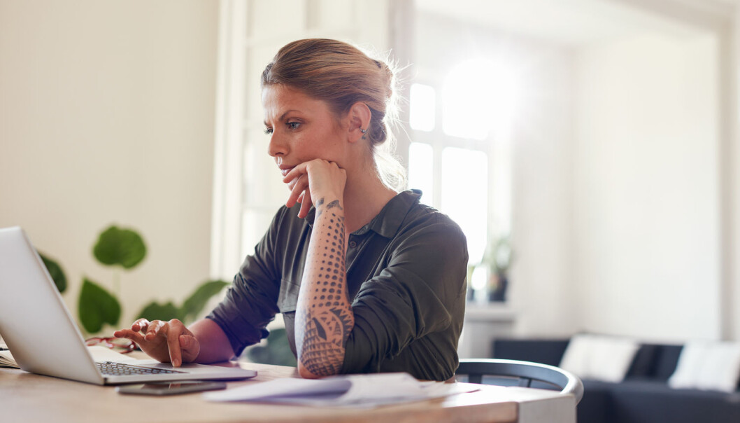 De som utfører digitale småjobbene, arbeider gjerne for seg selv, helt isolert fra andre. De har ingen direkte kontakt hverken med oppdragsgiveren eller andre som gjør jobben. (Foto: Shutterstock / NTB scanpix) De som utfører digitale småjobbene, arbeider gjerne for seg selv, helt isolert fra andre. De har ingen direkte kontakt hverken med oppdragsgiveren eller andre som gjør jobben. (Foto: Shutterstock / NTB scanpix)