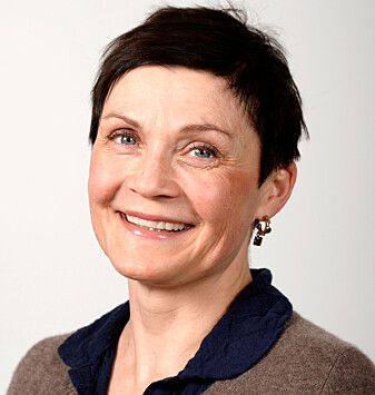 Samfunnsforsker Kari Dyb sier at vi ennå ikke vet om pasienter, pårørende og familier vil få et større ansvar for helse og behandling som følge av økende digitalisering. Samfunnsforsker Kari Dyb sier at vi ennå ikke vet om pasienter, pårørende og familier vil få et større ansvar for helse og behandling som følge av økende digitalisering.