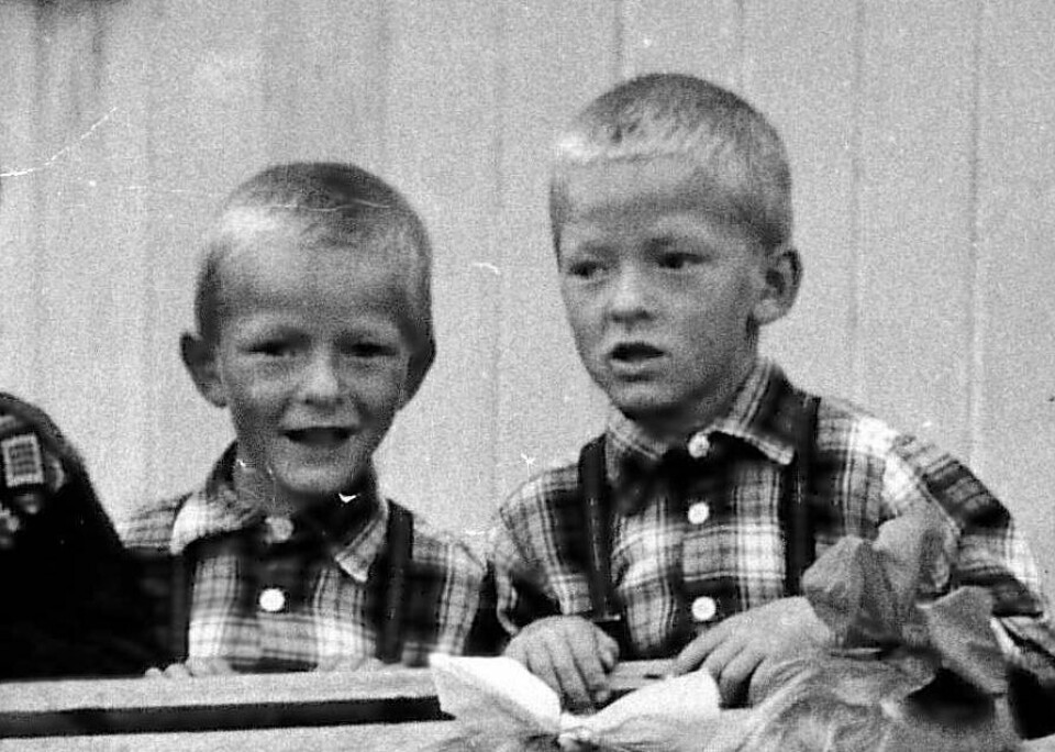 Tvillingene er i bursdag, Tor til venstre og Bjørn til høyre. Bildet er tatt da guttene var i seksårsalderen. (Foto: Privat)