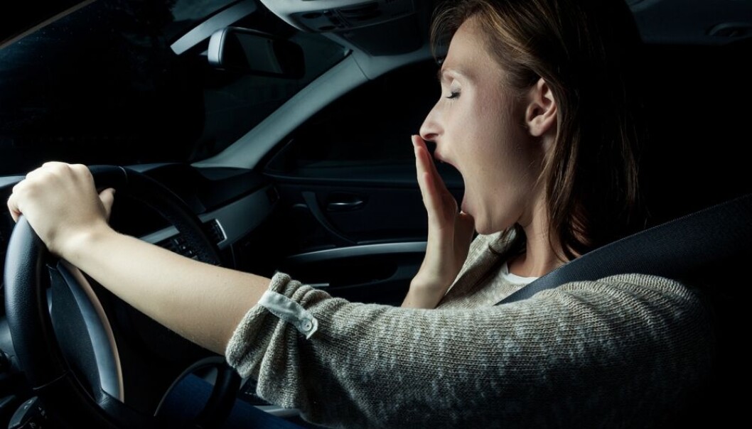 Skal du kjøre langt i påsken? Sørg for at den som sitter ved siden av deg holder seg våken. En stor andel av dem som har opplevd å sovne bak rattet har hatt med seg sovende passasjerer, viser forskning. Shutterstock/NTB scanpix) Skal du kjøre langt i påsken? Sørg for at den som sitter ved siden av deg holder seg våken. En stor andel av dem som har opplevd å sovne bak rattet har hatt med seg sovende passasjerer, viser forskning. Shutterstock/NTB scanpix)