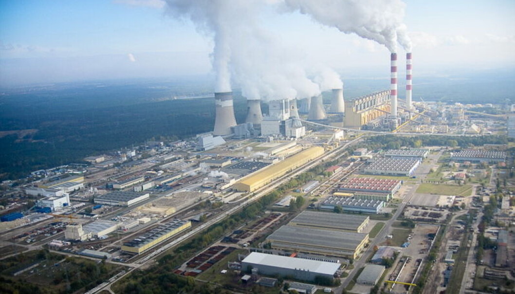 Bełchatów-kraftverket i Polen. Dette er et digert kullkraftverk, og en av Europas mest forurensende anlegg. (Foto: Morgre/CC BY-SA 3.0) Bełchatów-kraftverket i Polen. Dette er et digert kullkraftverk, og en av Europas mest forurensende anlegg. (Foto: Morgre/CC BY-SA 3.0)
