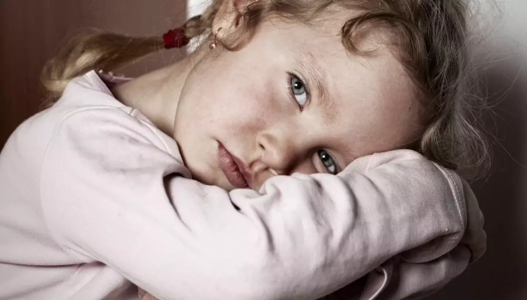 Barn av enslige forsørgere utgjør nesten 40 prosent av alle barn i lavinntektshusholdninger i Norge, viser en ny rapport.  (Foto: Shutterstock/NTB scanpix)