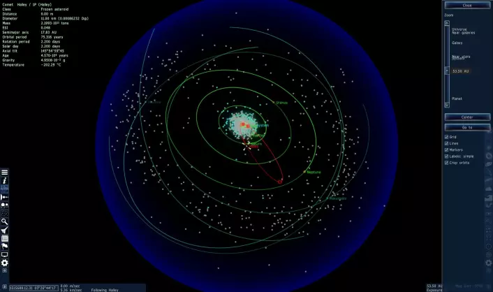 Her er Halleys komet sin bane i solsystemet. (Foto: (Bilde: Space Engine/Skjermdump))