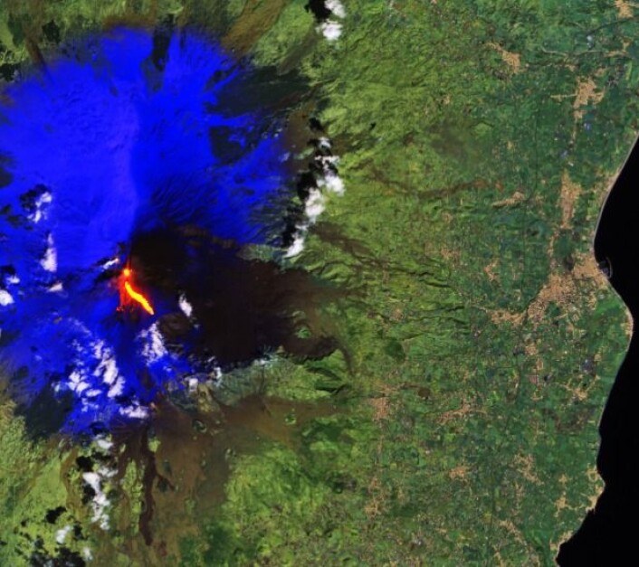 ESA var raskt ute med å vise et satellittbilde av utbruddet på Etna. (Bilde: Copernicus Sentinel data 2017) ESA var raskt ute med å vise et satellittbilde av utbruddet på Etna. (Bilde: Copernicus Sentinel data 2017)