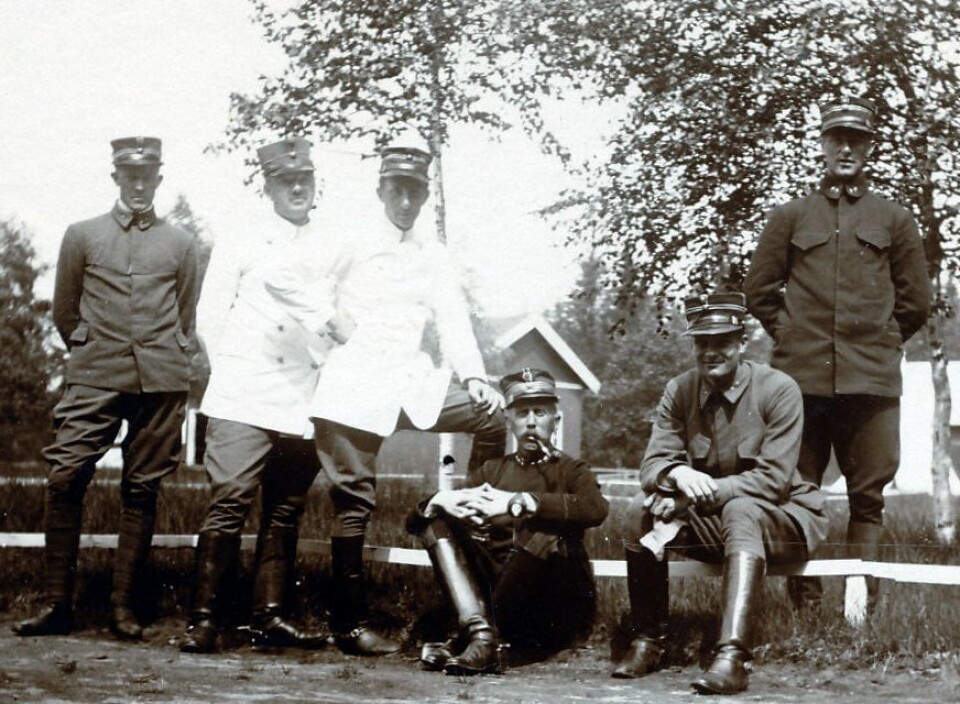 Vidkun Quisling var militærmann og studerte russisk. Her er han på Gardermoen med offiserskolleger i 1912. (Foto: Riksarkivet)