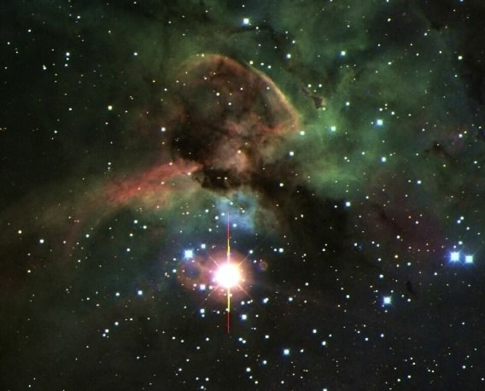Hvilken farge hadde big bang? Begrepet «farge» er psykologisk. Den fargen hjernen oppfatter, er avhengig av fordelingen av hvor mye rødt, grønt og blått lys som treffer netthinnen. Den lysende stjernen på bildet er Eta Carinae (Foto: Peter Laursen via det danske 1,54-meter teleskopet).