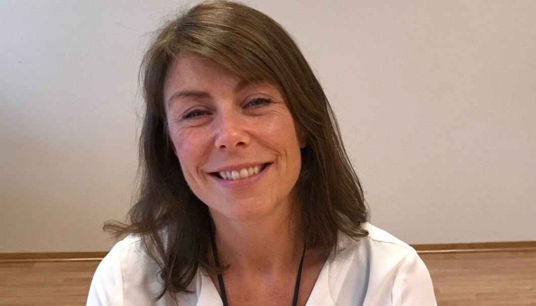Berit Løkken er en skjult stammer. Hun har derfor ved flere anledninger opplevd at hun ikke hører helt hjemme blant stammere, fordi utfordringen hennes er så lite synlig. Men i følge forskning er belastningen vel så stor hos de med skjult som åpen stamming. (Foto: Siw Ellen Jakobsen) Berit Løkken er en skjult stammer. Hun har derfor ved flere anledninger opplevd at hun ikke hører helt hjemme blant stammere, fordi utfordringen hennes er så lite synlig. Men i følge forskning er belastningen vel så stor hos de med skjult som åpen stamming. (Foto: Siw Ellen Jakobsen)