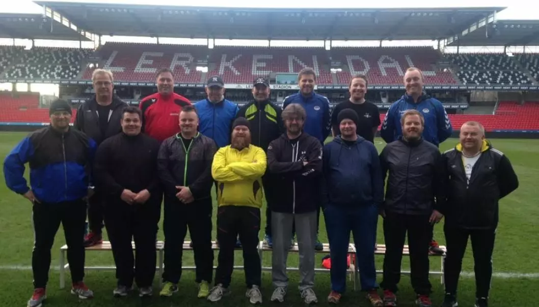 Her er Håvard Melby og resten av gjengen som fikk trene på Lerkendal sammen med spillere og trenere fra RBK. (Foto: Håvard Melbye)