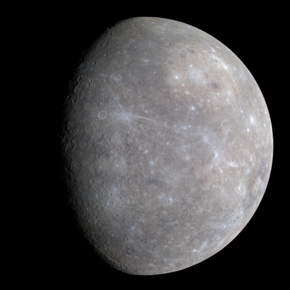 Merkur sett i farger av romsonden Messenger i 2008. (Foto: NASA)