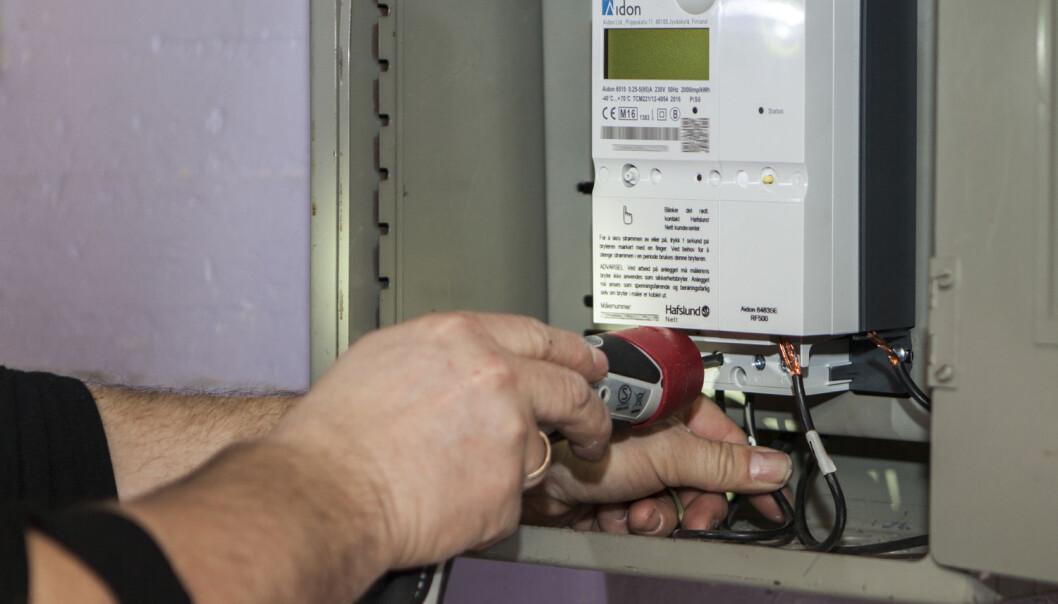 Ved å installere en strømmåler for hver leilighet ble huseierne kvitt gratispassasjerene som brukte mye strøm. (Foto: Paul Kleiven/NTB scanpix) Ved å installere en strømmåler for hver leilighet ble huseierne kvitt gratispassasjerene som brukte mye strøm. (Foto: Paul Kleiven/NTB scanpix)