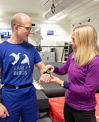 Øyvind Sandbakk og Trine Seeberg er begge over snittet opptatt av langrenn. Nå bruker de forskningskompetansen sin til å lage verktøy som blant annet gir ny innsikt i skiløpernes delteknikk i sporet. (Foto: Thor Nielsen) Øyvind Sandbakk og Trine Seeberg er begge over snittet opptatt av langrenn. Nå bruker de forskningskompetansen sin til å lage verktøy som blant annet gir ny innsikt i skiløpernes delteknikk i sporet. (Foto: Thor Nielsen)