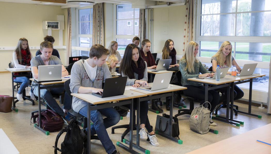 En ny studie viser at elever med dysleksi strevde særlig med å bruke informasjon fra tekster på nettet. Hvorfor er det slik – og hva kan læreren gjøre for å hjelpe? (Illustrasjonsfoto: Berit Roald / NTB scanpix) En ny studie viser at elever med dysleksi strevde særlig med å bruke informasjon fra tekster på nettet. Hvorfor er det slik – og hva kan læreren gjøre for å hjelpe? (Illustrasjonsfoto: Berit Roald / NTB scanpix)