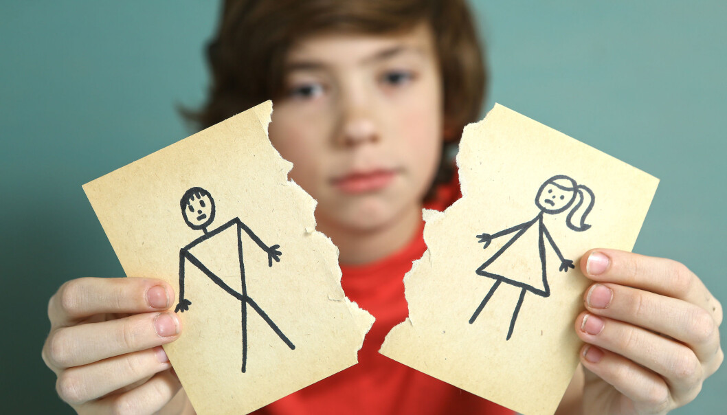 Barn som er små når foreldrene skiller seg, lever kortere tid i familiekonflikt, men opplever de allikevel skilsmissene som vanskeligere? (Foto: Lapina / Shutterstock / NTB scanpix) Barn som er små når foreldrene skiller seg, lever kortere tid i familiekonflikt, men opplever de allikevel skilsmissene som vanskeligere? (Foto: Lapina / Shutterstock / NTB scanpix)