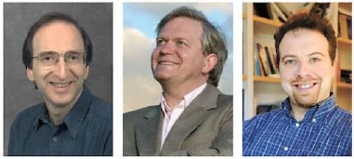 Nobelprisen i fysikk for 2011 ble delt mellom astrofysikerne Saul Perlmutter (t.v.), Brian Schmidt og Adam Riess. Som ledere av to uavhengige forskergrupper kunngjorde de i 1998 at de hadde påvist at universet utvider seg raskere i dag enn tidligere. (Foto: Roy Kaltschmidt/Lawrence Berkeley National, Belinda Pratten/ Australian National University og Homewood Photography) Nobelprisen i fysikk for 2011 ble delt mellom astrofysikerne Saul Perlmutter (t.v.), Brian Schmidt og Adam Riess. Som ledere av to uavhengige forskergrupper kunngjorde de i 1998 at de hadde påvist at universet utvider seg raskere i dag enn tidligere. (Foto: Roy Kaltschmidt/Lawrence Berkeley National, Belinda Pratten/ Australian National University og Homewood Photography)