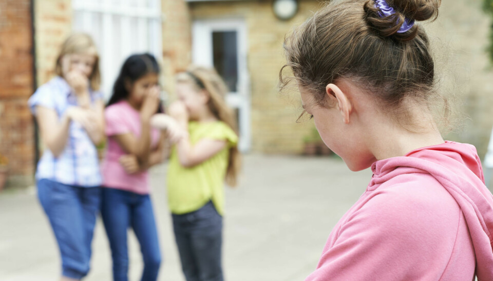 En ny studie viser at barn som blir utsatt for mobbing, opplever at de ikke får nok støtte og tilsyn fra lærere.  (Illustrasjonsfoto: Colourbox)