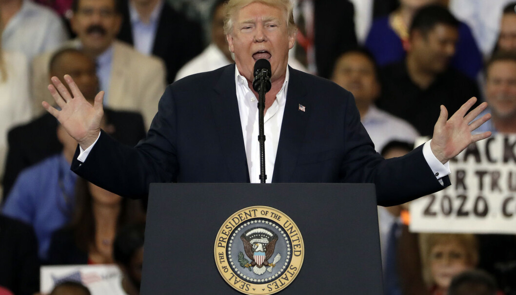 Lørdag 18. februar holdt Donald Trump sitt første valgkamparrangement siden han ble sverget inn som USAs president. (Foto: Chris O'Meara / AP Photo / NTB scanpix) Lørdag 18. februar holdt Donald Trump sitt første valgkamparrangement siden han ble sverget inn som USAs president. (Foto: Chris O'Meara / AP Photo / NTB scanpix)