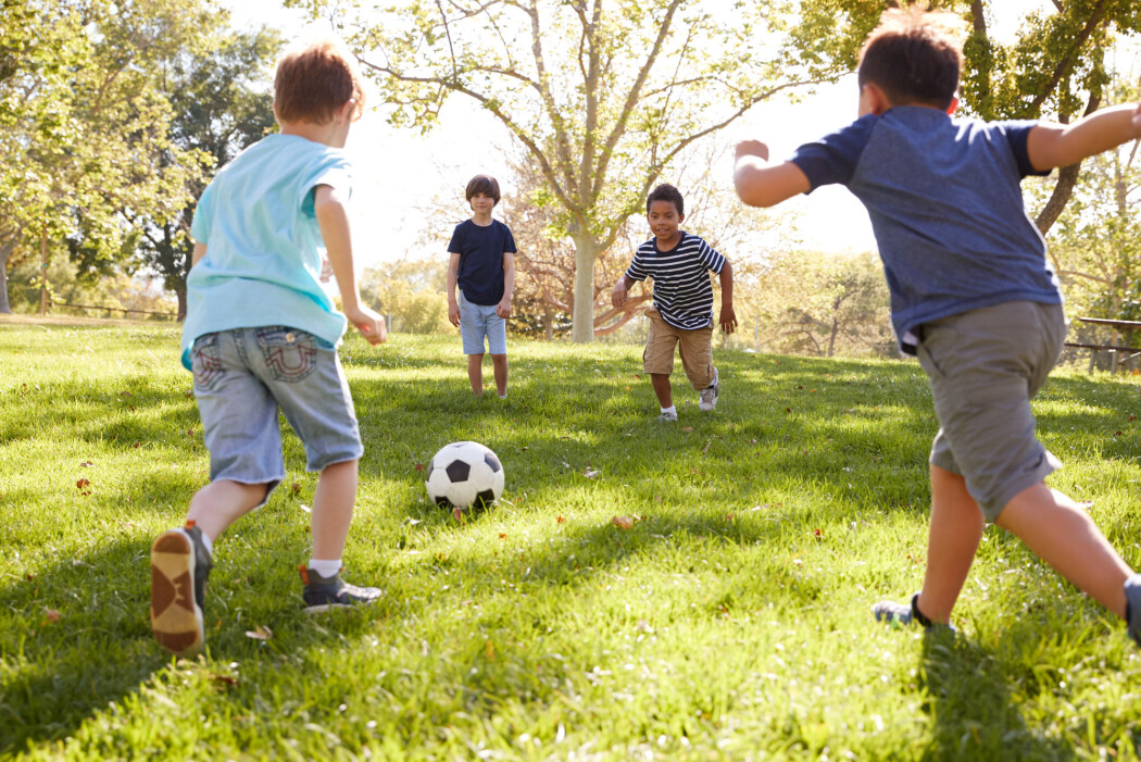 – Du må gjerne starte med fotball på løkka i ung alder, det er eit godt utgangspunkt for seinare landslagsspel, seier forskar. (Illustrasjonsfoto: Monkey Business Images / Shutterstock / NTB scanpix) – Du må gjerne starte med fotball på løkka i ung alder, det er eit godt utgangspunkt for seinare landslagsspel, seier forskar. (Illustrasjonsfoto: Monkey Business Images / Shutterstock / NTB scanpix)