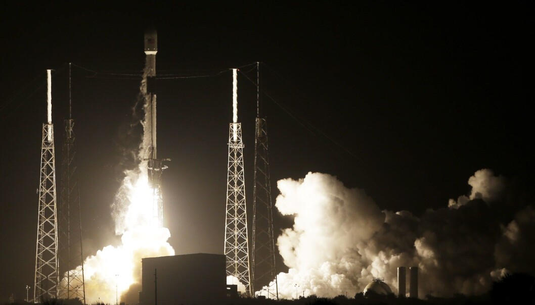 SpaceX-raketten Falcon 9 tar av fra Cape Canaveral i Florida med lille israelske Beresheet om bord. Det israelske fartøyet skal ta seg videre til månen for egen maskin. (Foto: Terry Renna / AP / NTB scanpix) SpaceX-raketten Falcon 9 tar av fra Cape Canaveral i Florida med lille israelske Beresheet om bord. Det israelske fartøyet skal ta seg videre til månen for egen maskin. (Foto: Terry Renna / AP / NTB scanpix)