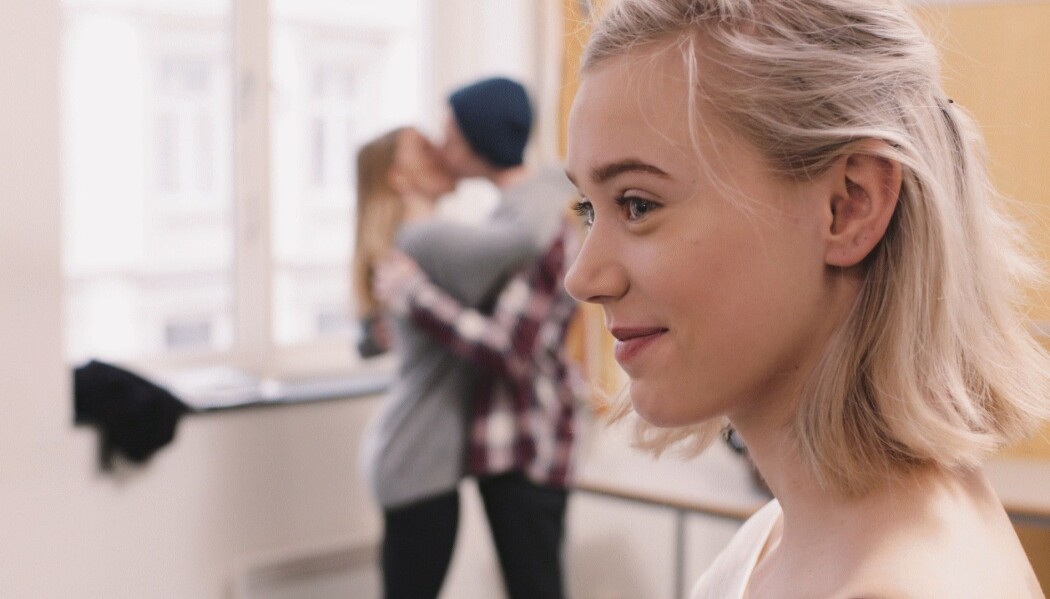Rollefiguren Nora bruker ofte uttrykket «ei litta» foran hankjønnsord i ungdomsserien Skam. Men fenomenet oppsto lenge før NRK-serien. (Foto: NRK) Rollefiguren Nora bruker ofte uttrykket «ei litta» foran hankjønnsord i ungdomsserien Skam. Men fenomenet oppsto lenge før NRK-serien. (Foto: NRK)