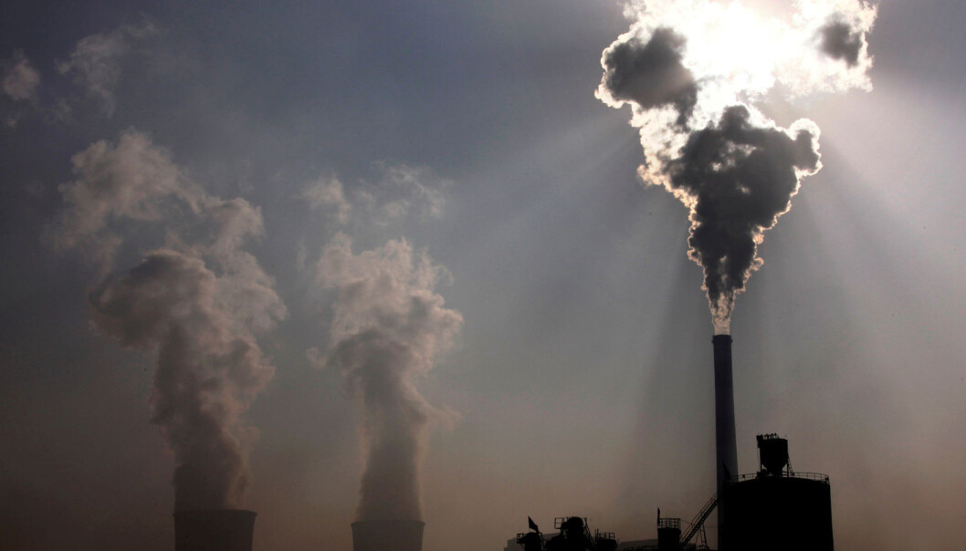 Mindre kullkraft i Kina er en av hovedårsakene til at verdens CO2-utslipp har gått ned. Men skal vi oppfylle klimamålene, må vi også fange mer av klimagassene vi tilfører atmosfæren, mener norske forskere. (Foto: David Gray/Reuters/NTB scanpix) Mindre kullkraft i Kina er en av hovedårsakene til at verdens CO2-utslipp har gått ned. Men skal vi oppfylle klimamålene, må vi også fange mer av klimagassene vi tilfører atmosfæren, mener norske forskere. (Foto: David Gray/Reuters/NTB scanpix)