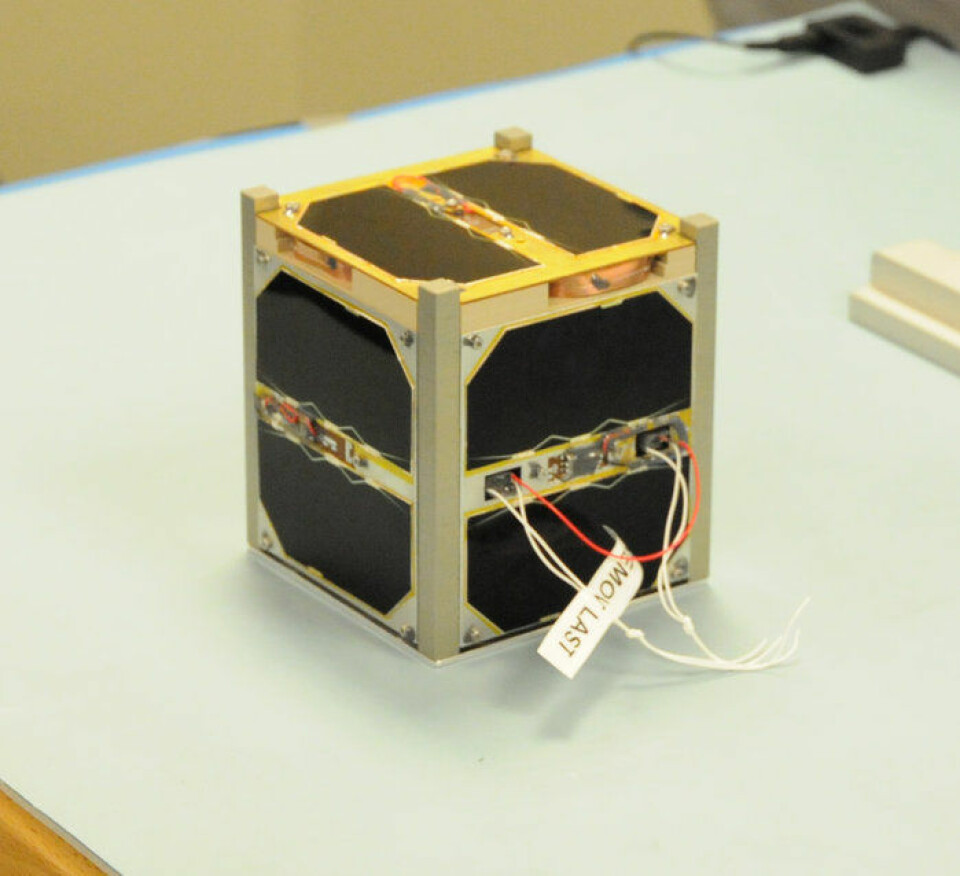 Cube-satellitten AAUSAT5 ble utformet, bygget, testet og operert av studenter ved Ålborg Universitet i Danmark. (Foto: ESA/Ålborg Universitet)