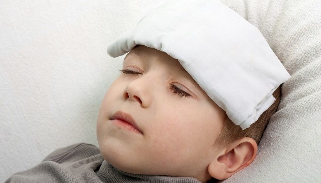 Typiske forkjølelsessymptomer er rennende eller tett nese, irritasjon og nysing, og ofte røde, rennende øynte, lett trykk over bihulene, men ingen vesentlig temperaturstigning eller generell sykdomsfølelse. (Foto: Colourbox) Typiske forkjølelsessymptomer er rennende eller tett nese, irritasjon og nysing, og ofte røde, rennende øynte, lett trykk over bihulene, men ingen vesentlig temperaturstigning eller generell sykdomsfølelse. (Foto: Colourbox)