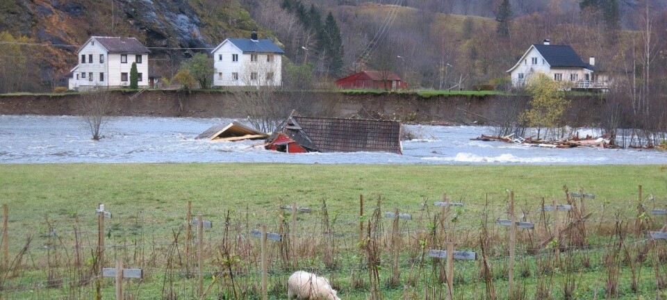 Etter flommen i oktober 2014 i Flåmselva i Aurland. (Foto: Svein Arne Vågane, NVE)
