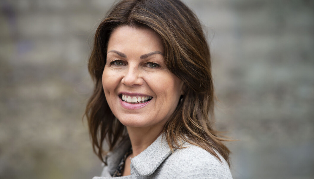 Kjersti Stokke er fagutviklingssykepleier og fagrådsleder ved Avdeling for kreftbehandling på Oslo universitetssykehus. (Foto: Sonja Balci) Kjersti Stokke er fagutviklingssykepleier og fagrådsleder ved Avdeling for kreftbehandling på Oslo universitetssykehus. (Foto: Sonja Balci)