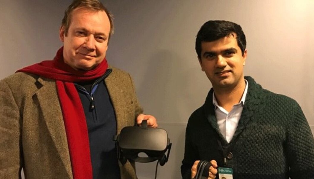 Stig-Einar Wiggen fra Kongsberg Digital og Salman Nazir ved Institutt for maritime operasjoner. (Foto: HSN) Stig-Einar Wiggen fra Kongsberg Digital og Salman Nazir ved Institutt for maritime operasjoner. (Foto: HSN)