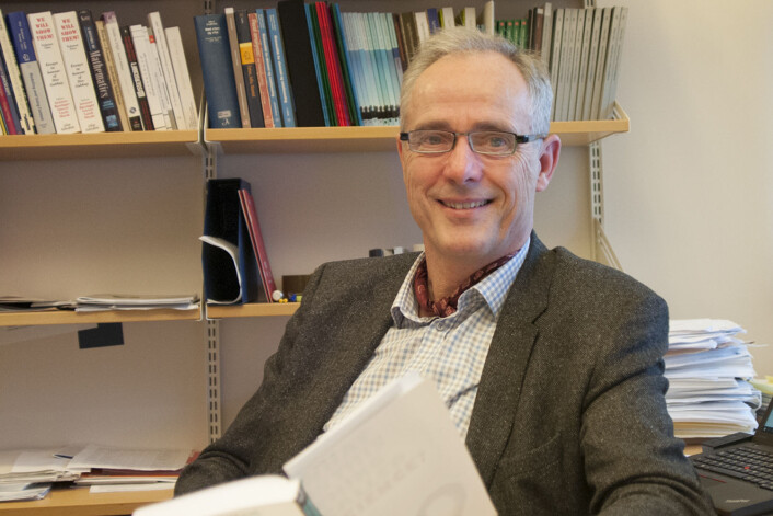 Begrepet «kanon» vekker mistanke om faglig stillstand hos matematikeren Rolf Tomas Nossum på Institutt for matematiske fag ved UiA. (Foto: Universitetet i Agder) Begrepet «kanon» vekker mistanke om faglig stillstand hos matematikeren Rolf Tomas Nossum på Institutt for matematiske fag ved UiA. (Foto: Universitetet i Agder)