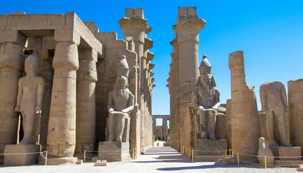 I det gamle Egypt var templene et hjem for guder og ikke for besøkende. Bildet viser en del av tempelkomplekset Karnak, et svært hellig sted i oldtidens Egypt. (Foto: Colourbox)