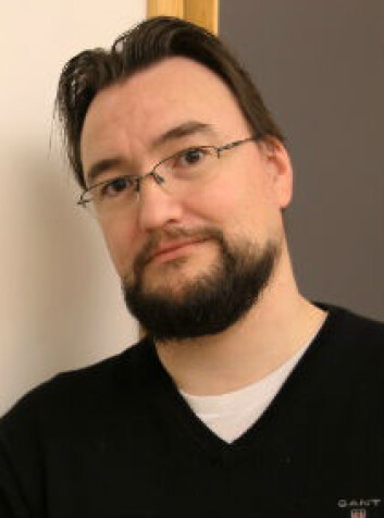 Jusprofessor Magne Frostad har nylig gitt ut boka Voldelige hav, om pirateri og jus. (Foto: Trude Haugseth Moe) Jusprofessor Magne Frostad har nylig gitt ut boka Voldelige hav, om pirateri og jus. (Foto: Trude Haugseth Moe)
