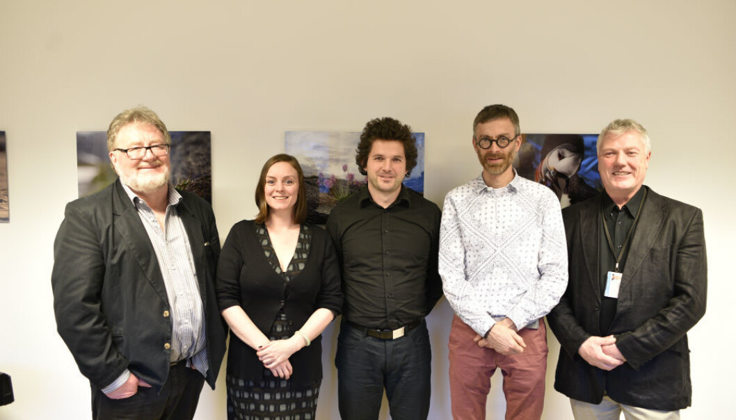 Dette er NINAs medarbeidere i Bergen. Fra venstre Per Arild Aarrestad, Rakel Blaalid, Joachim Paul Töpper, Geir Systad, Arild Landa. (Foto: NINA) Dette er NINAs medarbeidere i Bergen. Fra venstre Per Arild Aarrestad, Rakel Blaalid, Joachim Paul Töpper, Geir Systad, Arild Landa. (Foto: NINA)
