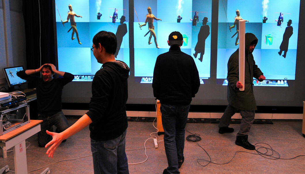 Teaterforestilling med ny vri. Informatiker Giocomo Tartari og hans kollegaer ved UiT har utviklet et verktøy for å lage teater som kombinerer både virkelige og virtuelle mennesker på scenen. (Foto: Fei Su/ UiT)