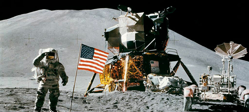 Astronaut James Irwin på Apollo 15-oppdraget i 1971. Takket være månesteinene som ble tatt med tilbake, kan vi kanskje finne ut hvordan månen ble dannet. (Foto: NASA)