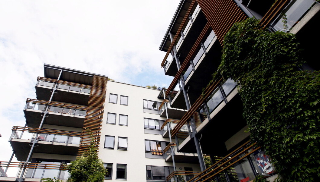 Ungdom som bor i leide eller trangbodde leiligheter, er sjeldnere fornøyde med foreldre, venner, skole, utseende og det norske samfunnet, viser ny studie. (Foto: Cornelius Poppe / NTB scanpix) Ungdom som bor i leide eller trangbodde leiligheter, er sjeldnere fornøyde med foreldre, venner, skole, utseende og det norske samfunnet, viser ny studie. (Foto: Cornelius Poppe / NTB scanpix)