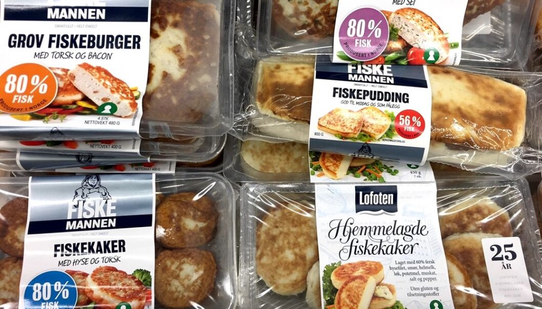 I dagligvarebutikker får du kjøpt en rekke ulike fiskekaker og andre blandingsprodukter av fisk. Viktigste ingrediens i de fleste av disse produktene er vassilda som en gruppe forskere i Stavanger oppdaget mulighetene med i 1974. (Foto: Bård Amundsen) I dagligvarebutikker får du kjøpt en rekke ulike fiskekaker og andre blandingsprodukter av fisk. Viktigste ingrediens i de fleste av disse produktene er vassilda som en gruppe forskere i Stavanger oppdaget mulighetene med i 1974. (Foto: Bård Amundsen)