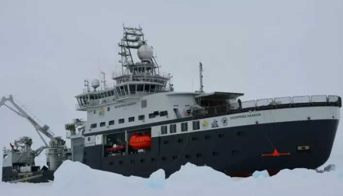 Det nye forskningsfartøyet R/V Kronprins Haakon på tokt i isen nord for Svalbard i september 2018. (Foto: Øyvind Breivik, Meteorologisk institutt / UiB)