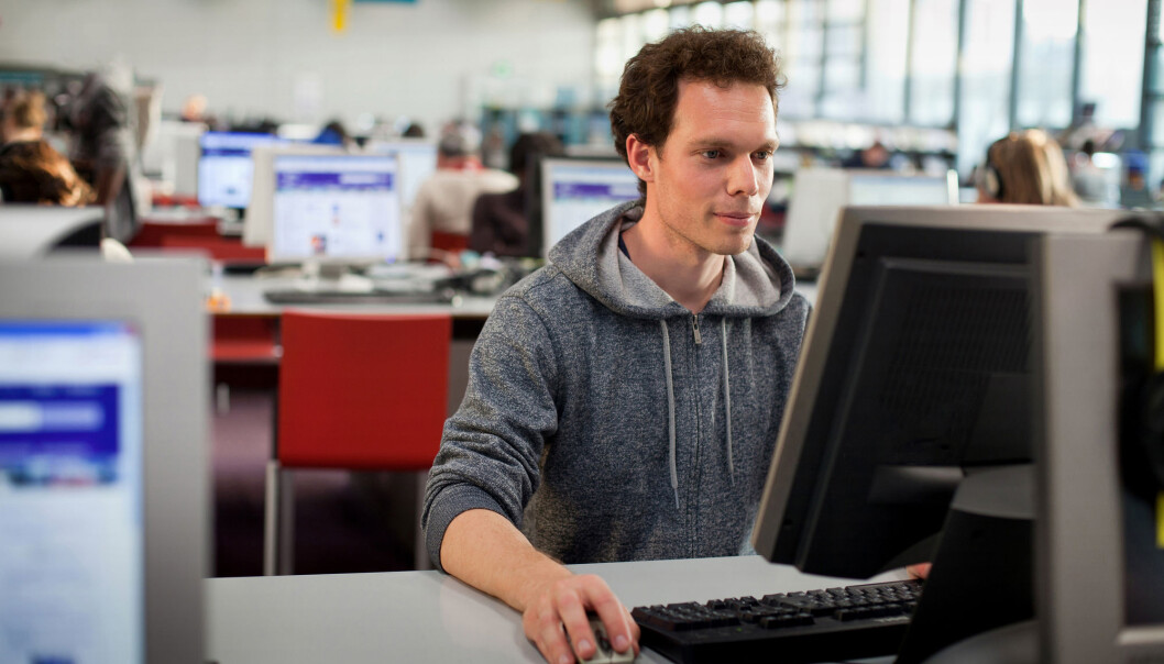 – Det er tydelig at læreplaner nå må adressere utfordringene rundt digital kompetanse og hjelpe unge til å få en god nok kompetanse til å kunne håndtere kompliserte spørsmål, sier forskeren bak studien. (Foto: Shutterstock / NTB scanpix) – Det er tydelig at læreplaner nå må adressere utfordringene rundt digital kompetanse og hjelpe unge til å få en god nok kompetanse til å kunne håndtere kompliserte spørsmål, sier forskeren bak studien. (Foto: Shutterstock / NTB scanpix)