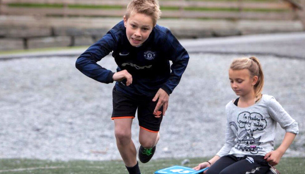 Ein viktig del av undersøkjinga gjekk ut på å finne ut kor viktig aktivitet og stillesitting eigentleg er med omsyn til utvikling av sjukdomar seinare. (Foto: Skolefoto) Ein viktig del av undersøkjinga gjekk ut på å finne ut kor viktig aktivitet og stillesitting eigentleg er med omsyn til utvikling av sjukdomar seinare. (Foto: Skolefoto)