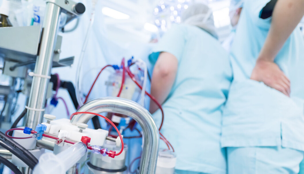 - Totalt sett kan adrenalin føre til at arteriene i en nedkjølt kropp trekker seg sammen, uten at hjertet pumper bedre, skriver Erik Sveberg Dietrichs. (Foto: Stanislav Sergeev / Shutterstock / NTB scanpix) - Totalt sett kan adrenalin føre til at arteriene i en nedkjølt kropp trekker seg sammen, uten at hjertet pumper bedre, skriver Erik Sveberg Dietrichs. (Foto: Stanislav Sergeev / Shutterstock / NTB scanpix)