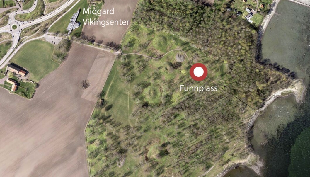 I jorda på en slette i Vestfold er skipet funnet. (Foto: Vestfold Fylkeskommune / NTB scanpix) I jorda på en slette i Vestfold er skipet funnet. (Foto: Vestfold Fylkeskommune / NTB scanpix)