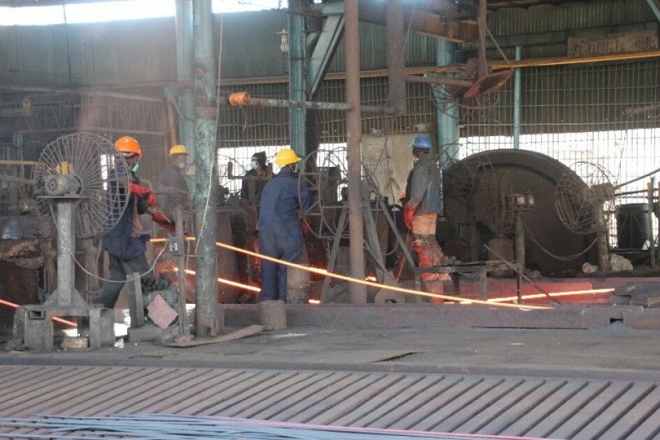 På stålverkene i Tanzania var det svært få som visste at hørselskader var permanente. (Foto: privat)