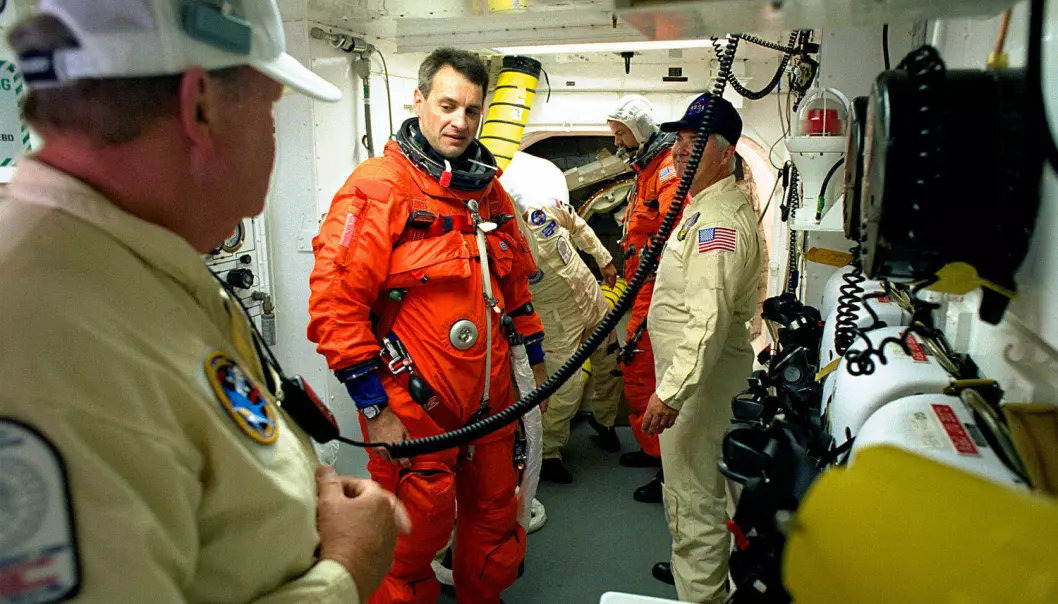 Under oppskytning og landing må astronauter ha på seg romdrakt. NASA utlover en premie til den som kan finne opp et nytt system slik at astronautene kan gjøre sitt fornødne i draktene sine i opptil seks dager (Foto: AGE/Spacephotos Com)
