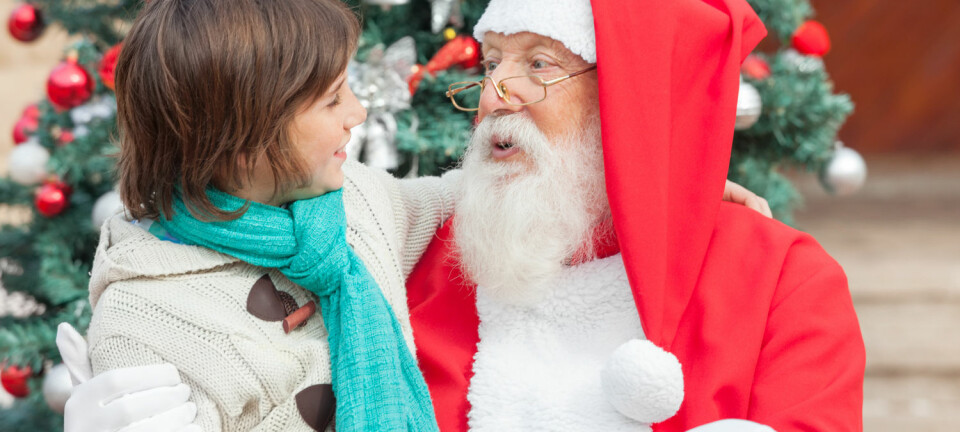 Psykologer frykter at barnet kan føle seg lurt når løgnen om julenissen blir avslørt  (Illustrasjonsfoto: Tyler Olson/Shutterstock/NTB scanpix).