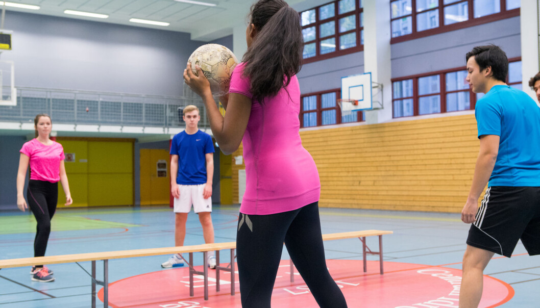 De som trives godt, jobber godt, mener forsker. Derfor er det viktig å ha skolebygg som gjør at elevene trives. (Foto: Thomas Brun / NTB scanpix) De som trives godt, jobber godt, mener forsker. Derfor er det viktig å ha skolebygg som gjør at elevene trives. (Foto: Thomas Brun / NTB scanpix)