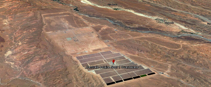 Ein gigantisk park for solenergi er under konstruksjon på eit platå mellom Altasfjella og ørkenen sør i Marokko. Foto: Google Earth) Ein gigantisk park for solenergi er under konstruksjon på eit platå mellom Altasfjella og ørkenen sør i Marokko. Foto: Google Earth)